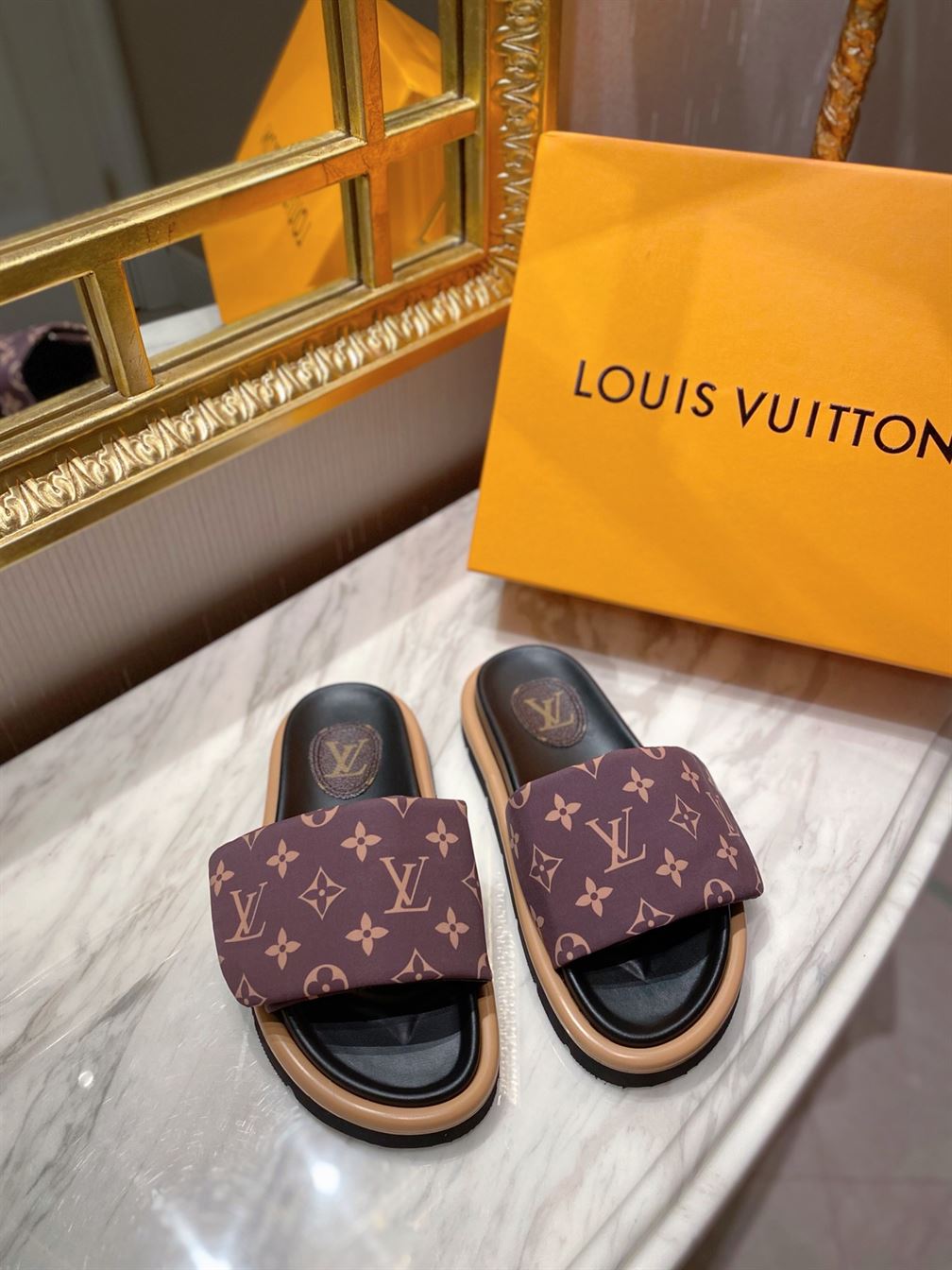 LOUIS VUITTON SLIDES – LVSD009
