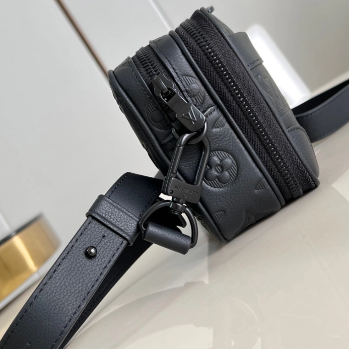 Neo Alpha Wearable Wallet Monogram Shadow Leather M82544 – LW235