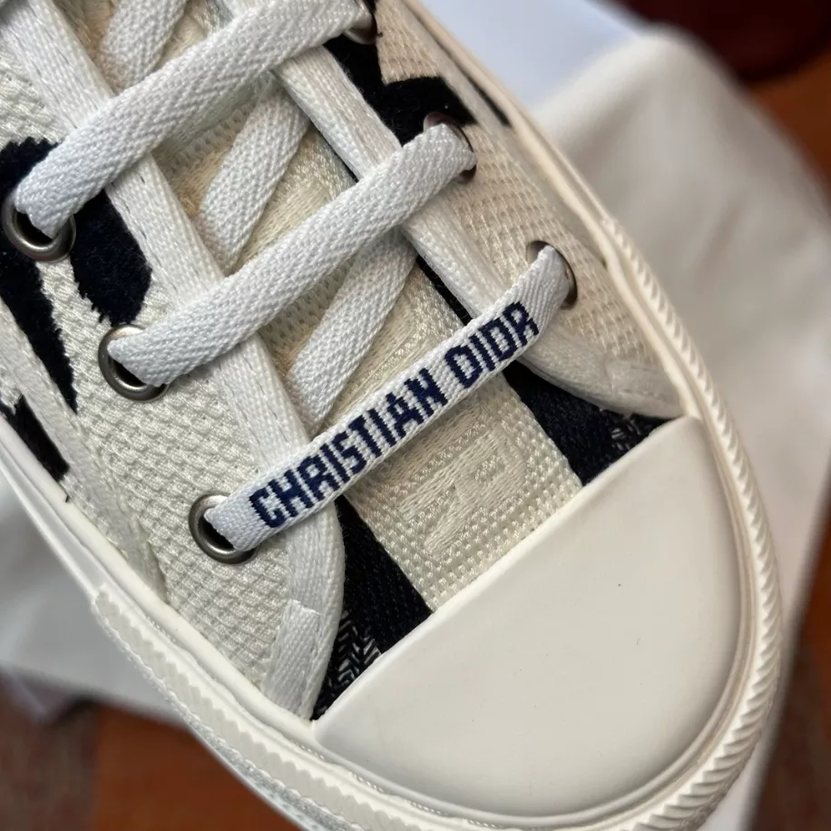 WALK’N’DIOR PLATFORM SNEAKER – DO0196