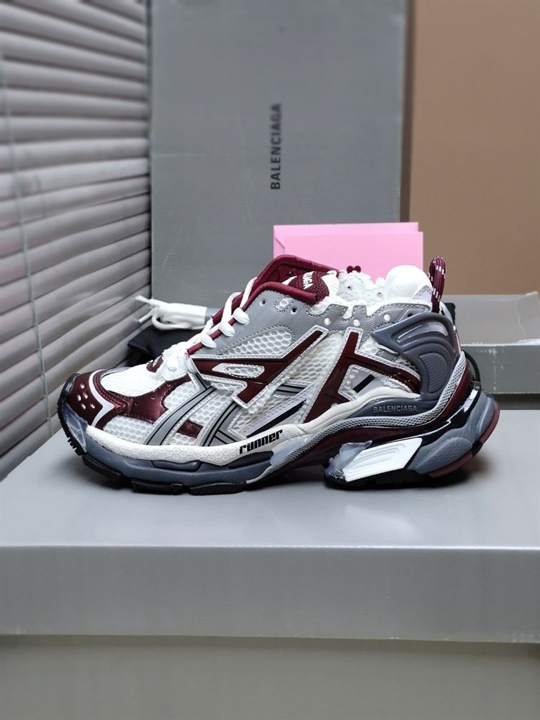 BALENCIAGA RUNNER SNEAKER IN GREY – BLA055