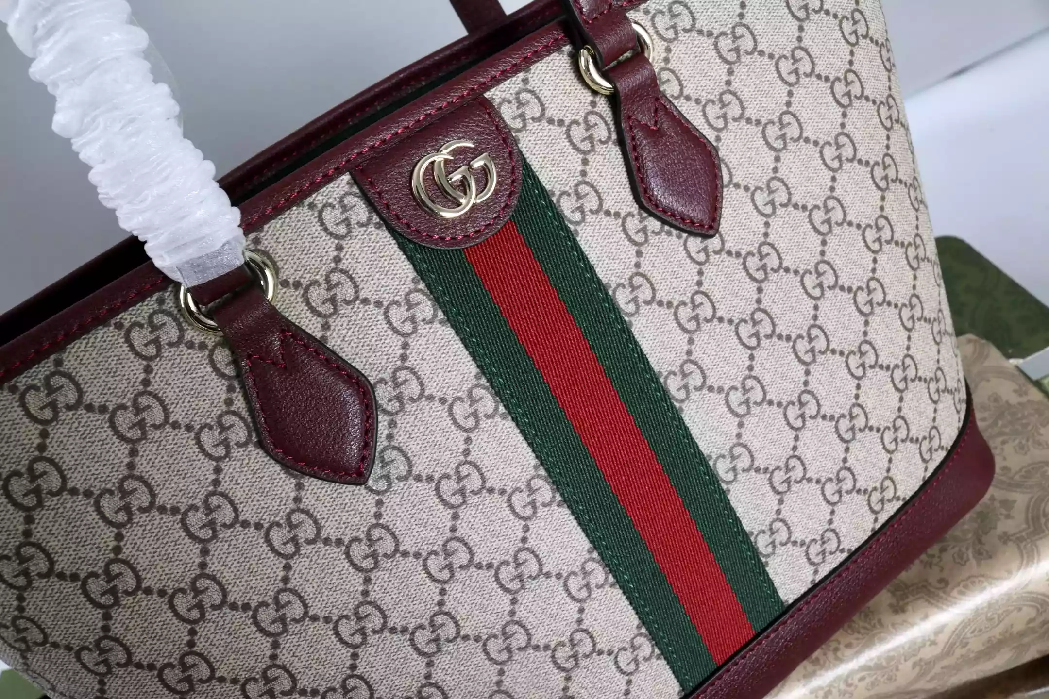 Gucci Ophidia GG Medium tote – BG082