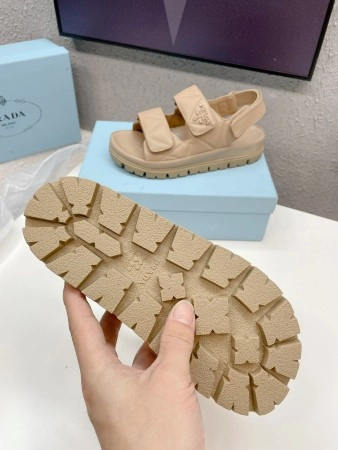 PRADA PADDED SANDALS IN BEIGE NAPPA LEATHER – PSD048