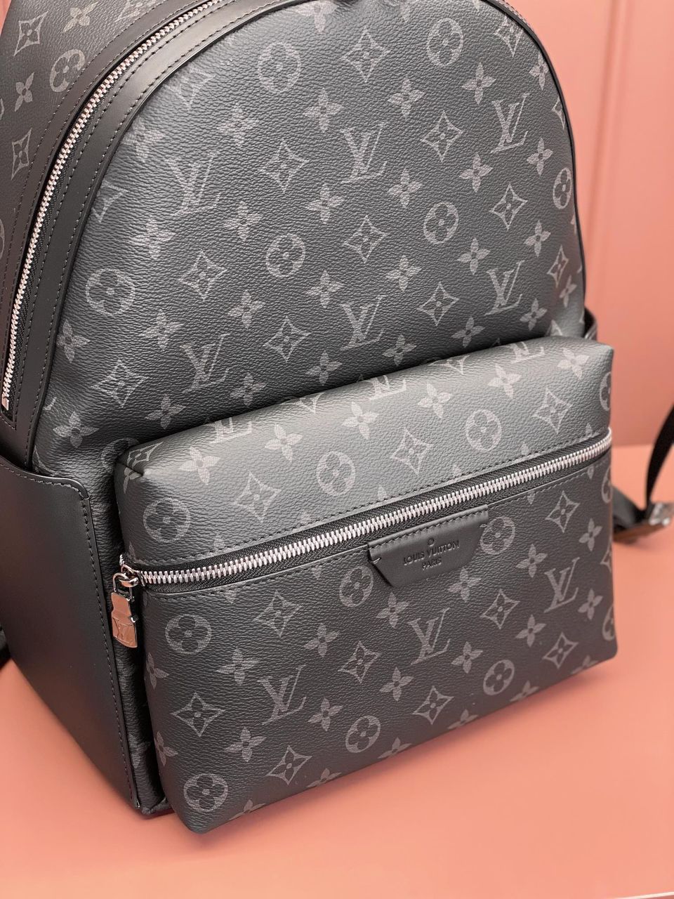 LOUIS VUITTON DISCOVERY BACKPACK – LVB074