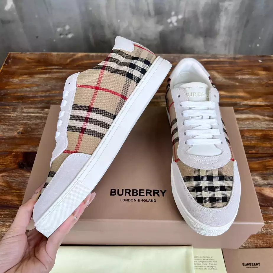 BURBERRY CHECK AND LEATHER SNEAKERS – BBR075