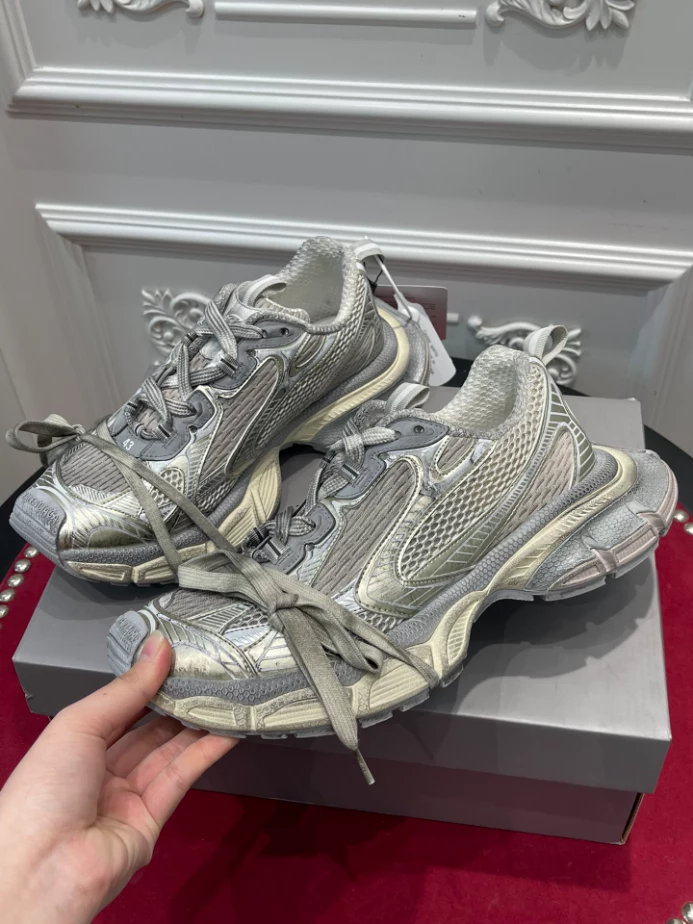 BALENCIAGA MEN’S 3XL SNEAKER – BLA117