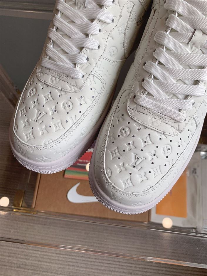NIKE AIR FORCE 1 LOUIS VUITTON TRIPLE WHITE – LVS109