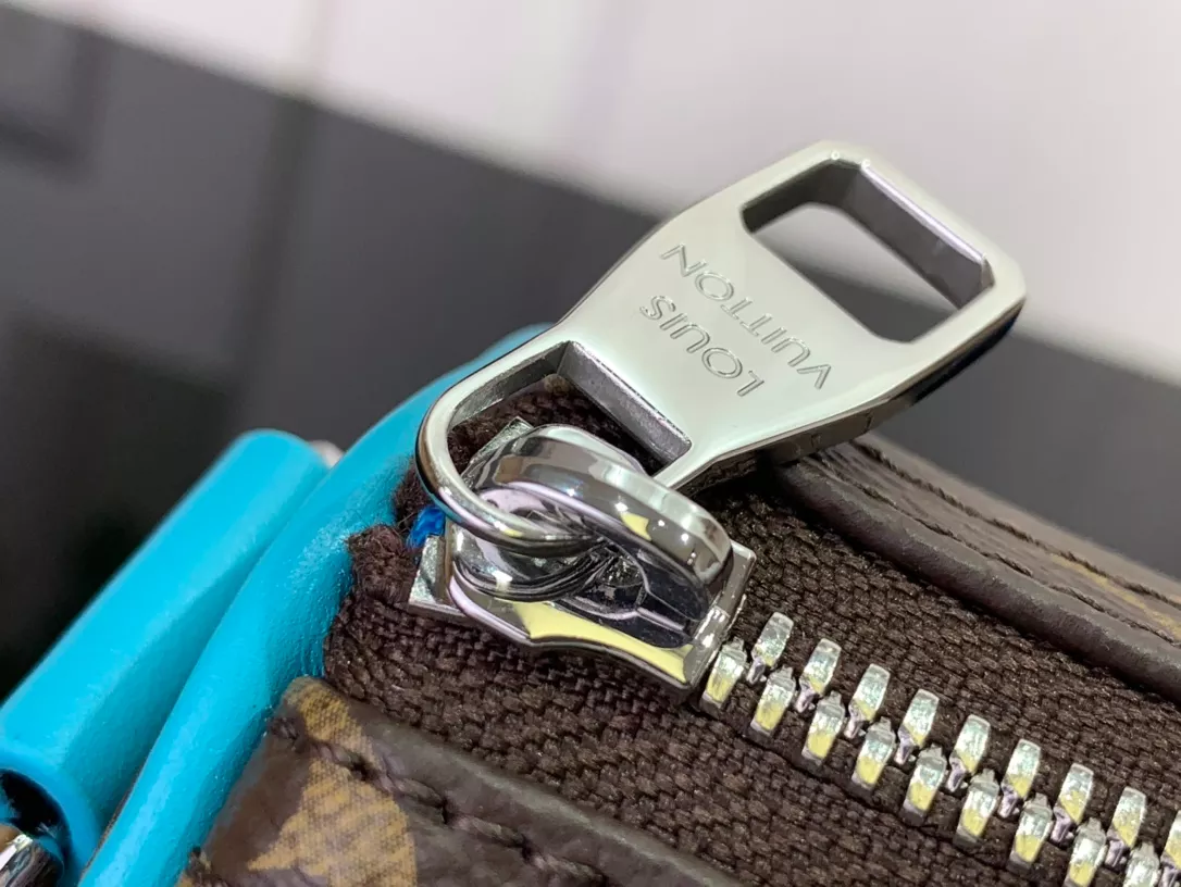 Louis Vuitton Keepall Bandoulière 25 – LW197