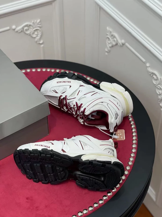BALENCIAGA TRACK SNEAKER – BLA148