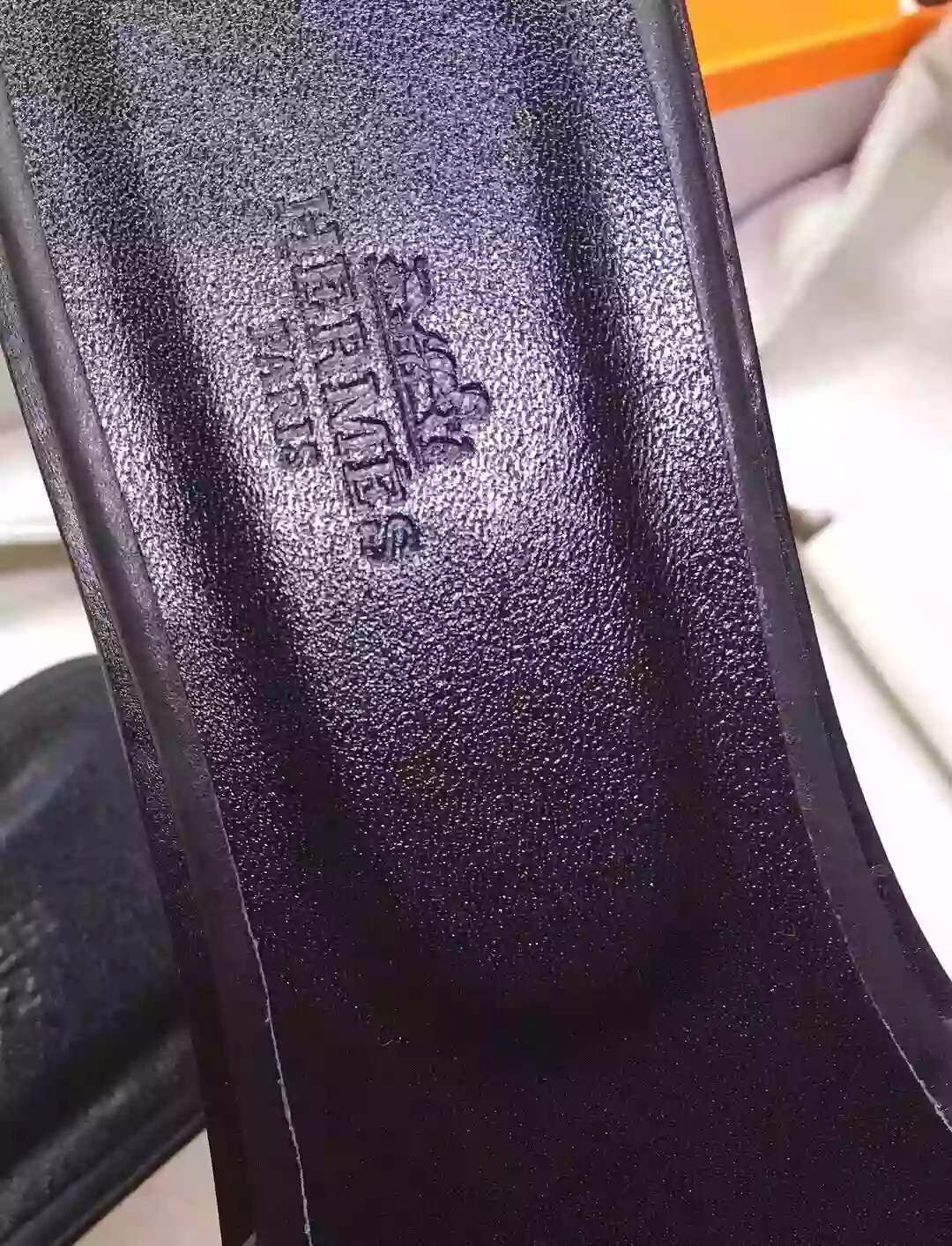 HERMES ORAN SLIDE SANDALS IN BLACK LEATHER WITH STITCHED – HMSD044