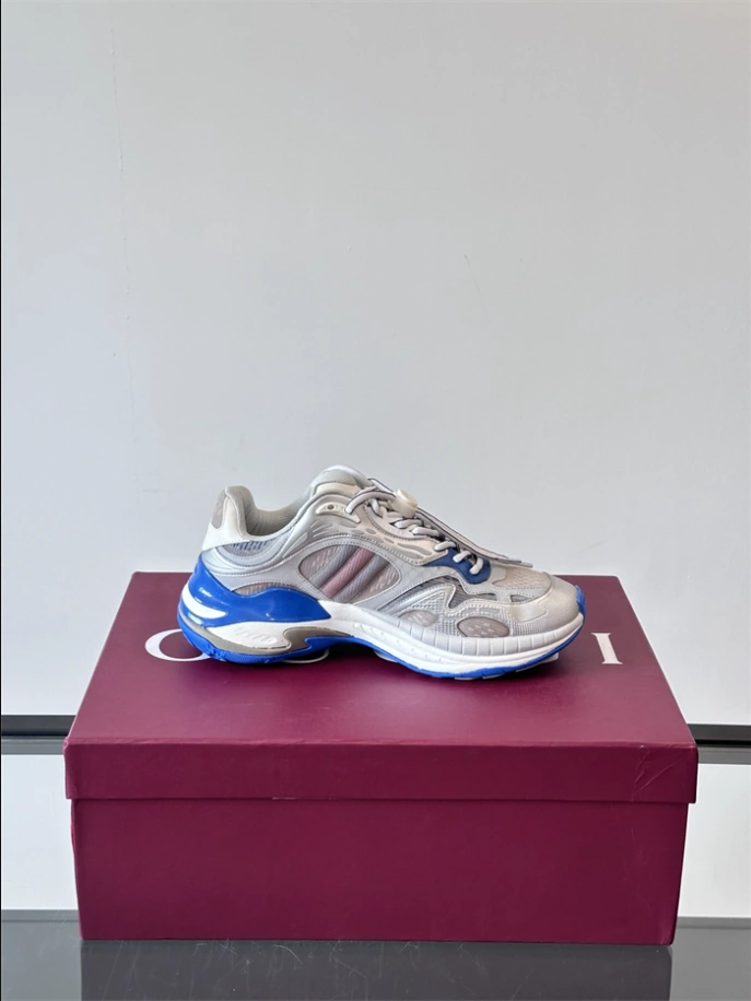 WOMEN’S GUCCI 2.0 SNEAKERS – GCC262