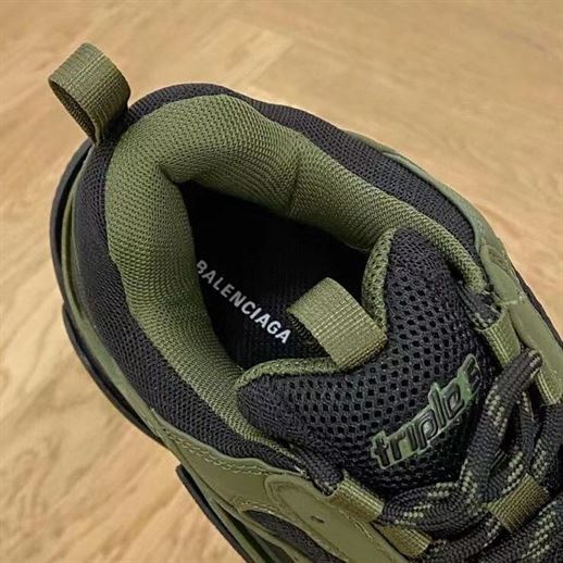 BALENCIAGA TRIPLE S CLEAR SOLE – BLA058