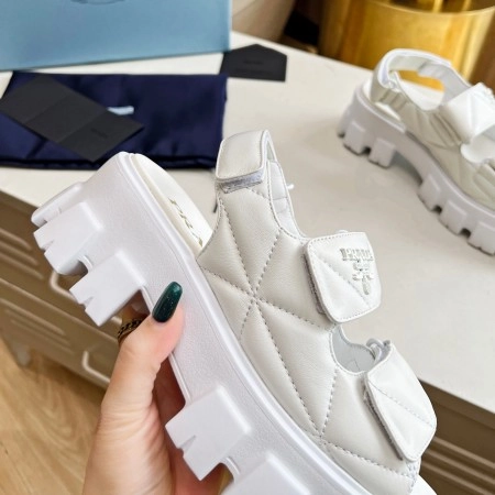 PRADA MONOLITH FLATFORM SANDALS IN WHITE NAPPA LEATHER – PSD020