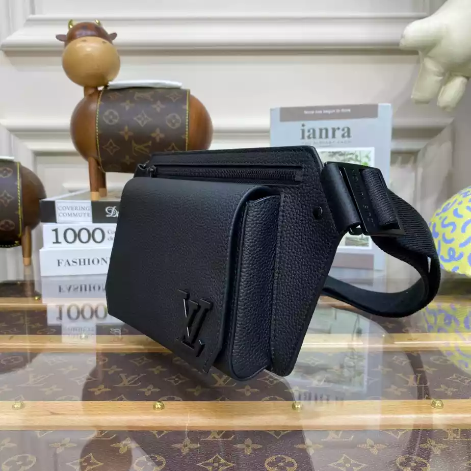 Takeoff Bumbag Black LV Aerogram M57081 – LW232