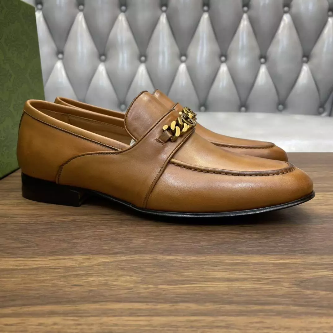 MEN’S LEATHER LOAFERS WITH INTERLOCKING G IN BROWN – GL110
