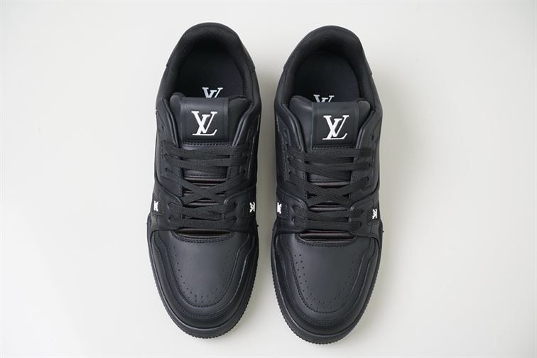 LOUIS VUITTON TRAINER SNEAKER – LVS084