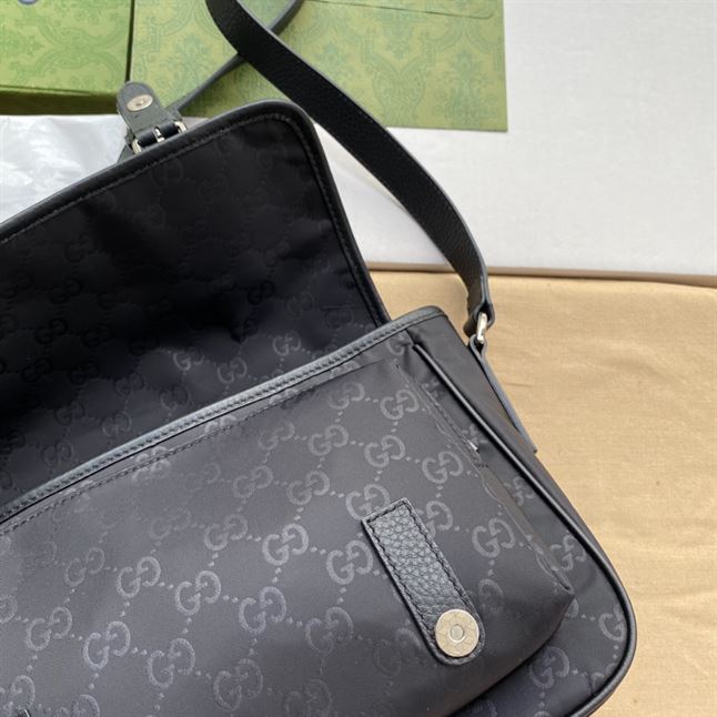 GUCCI GG GUCCISSIMA BLACK NYLON MESSENGER BAG – BG049