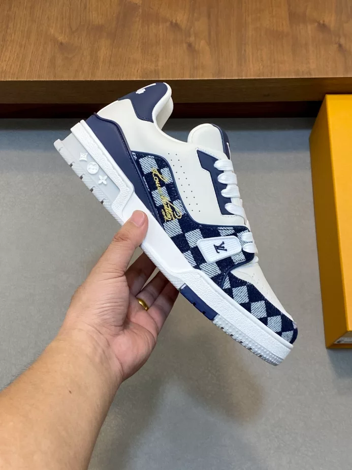 LOUIS VUITTON TRAINER SNEAKER – LVS244