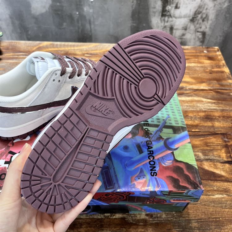 NIKE SB DUNK LOW SNEAKER – NSN011