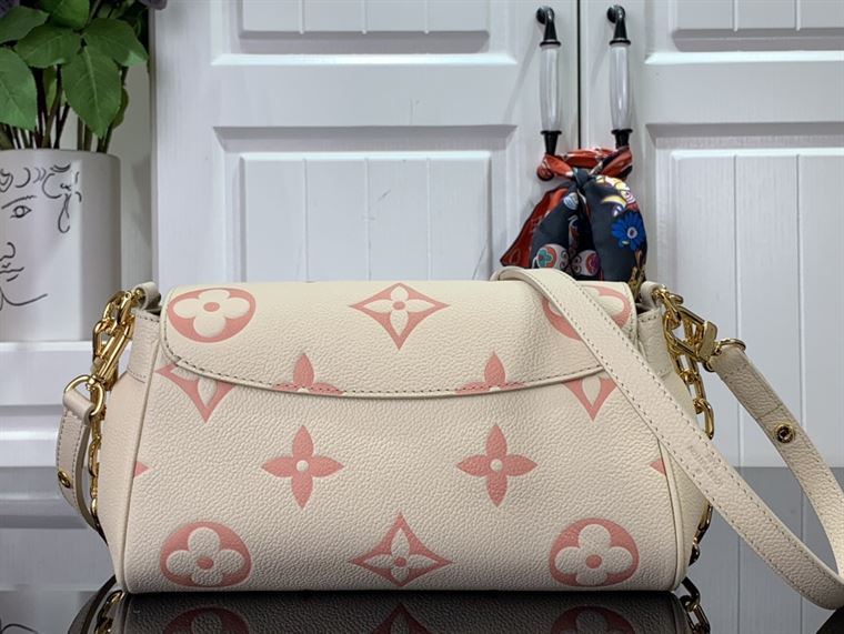 LOUIS VUITTON FAVORITE MONOGRAM EMPREINTE LEATHER – LW122