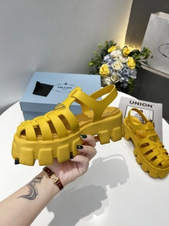 PRADA FOAM SANDALS IN YELLOW RUBBER – PSD006