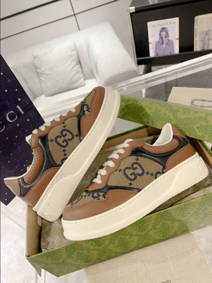 Gucci Brown Monogram GC Black Sneakers – GCC194