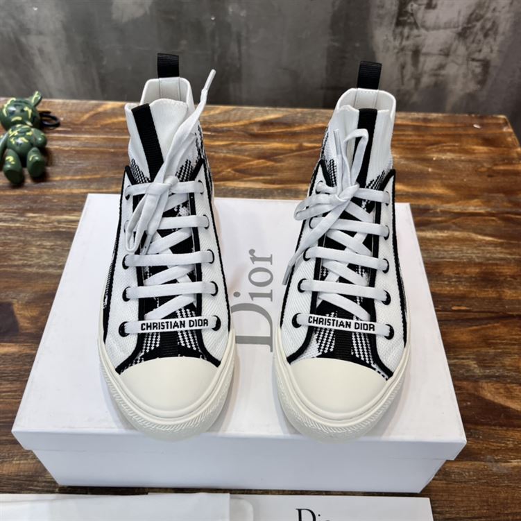 DIOR WALK’N’DIOR SNEAKER – DO122