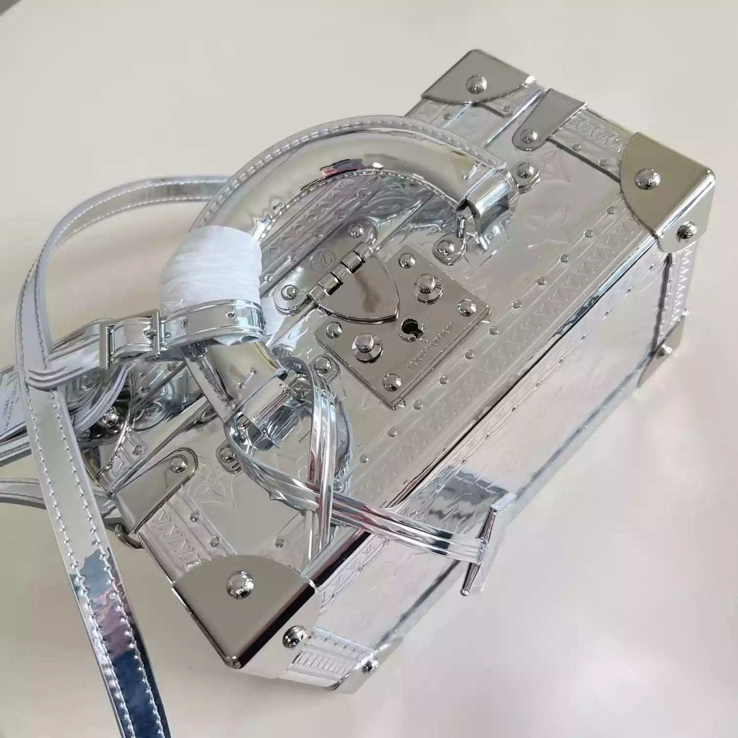 VALISETTE TRESOR HANDCASE SILVER MONOGRAM CANVAS M12797 – LW289