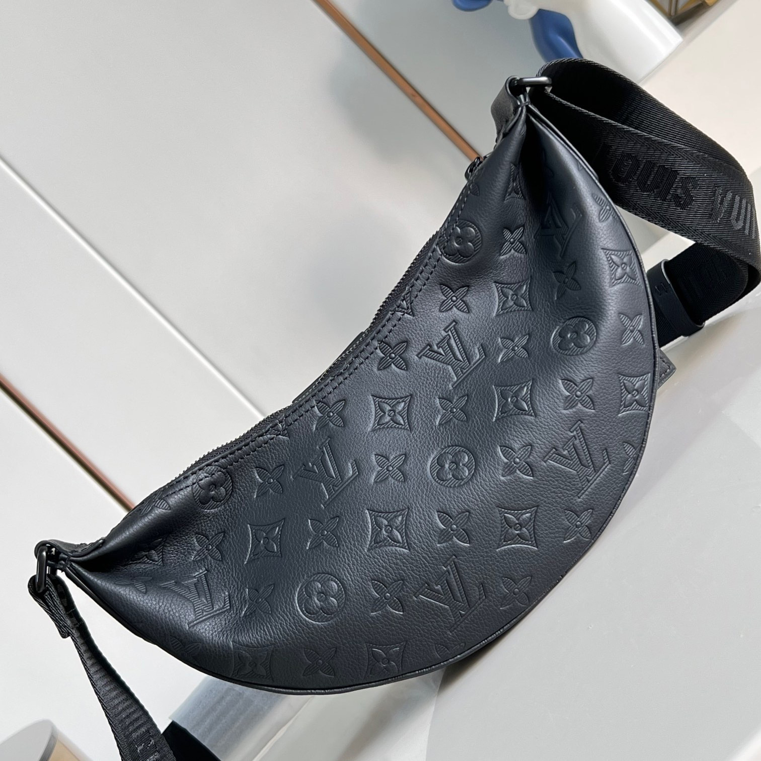 HAMAC BAG PM BLACK MONOGRAM SHADOW M12510 – LW419