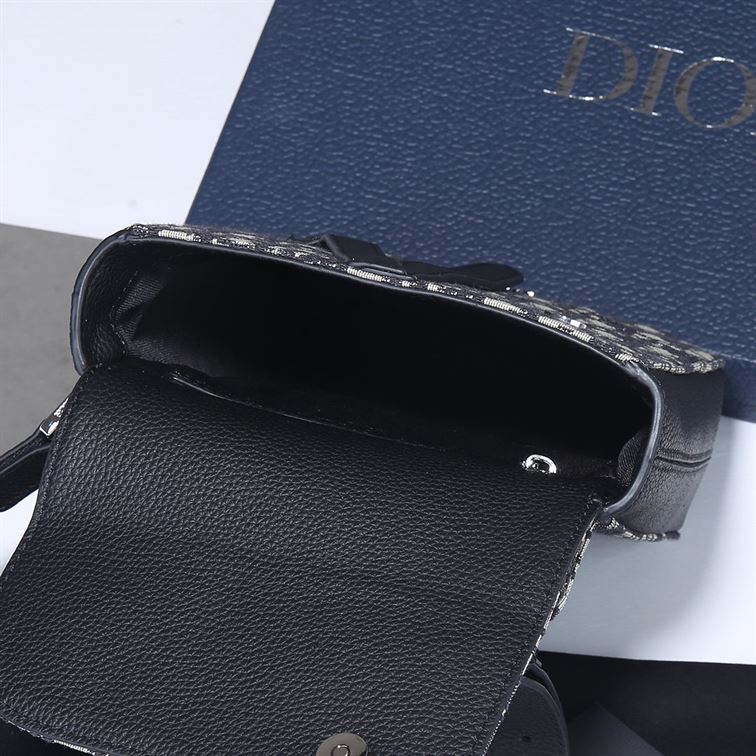 DIOR SADDLE RECTANGULAR CROSSBODY POUCH – DIO037