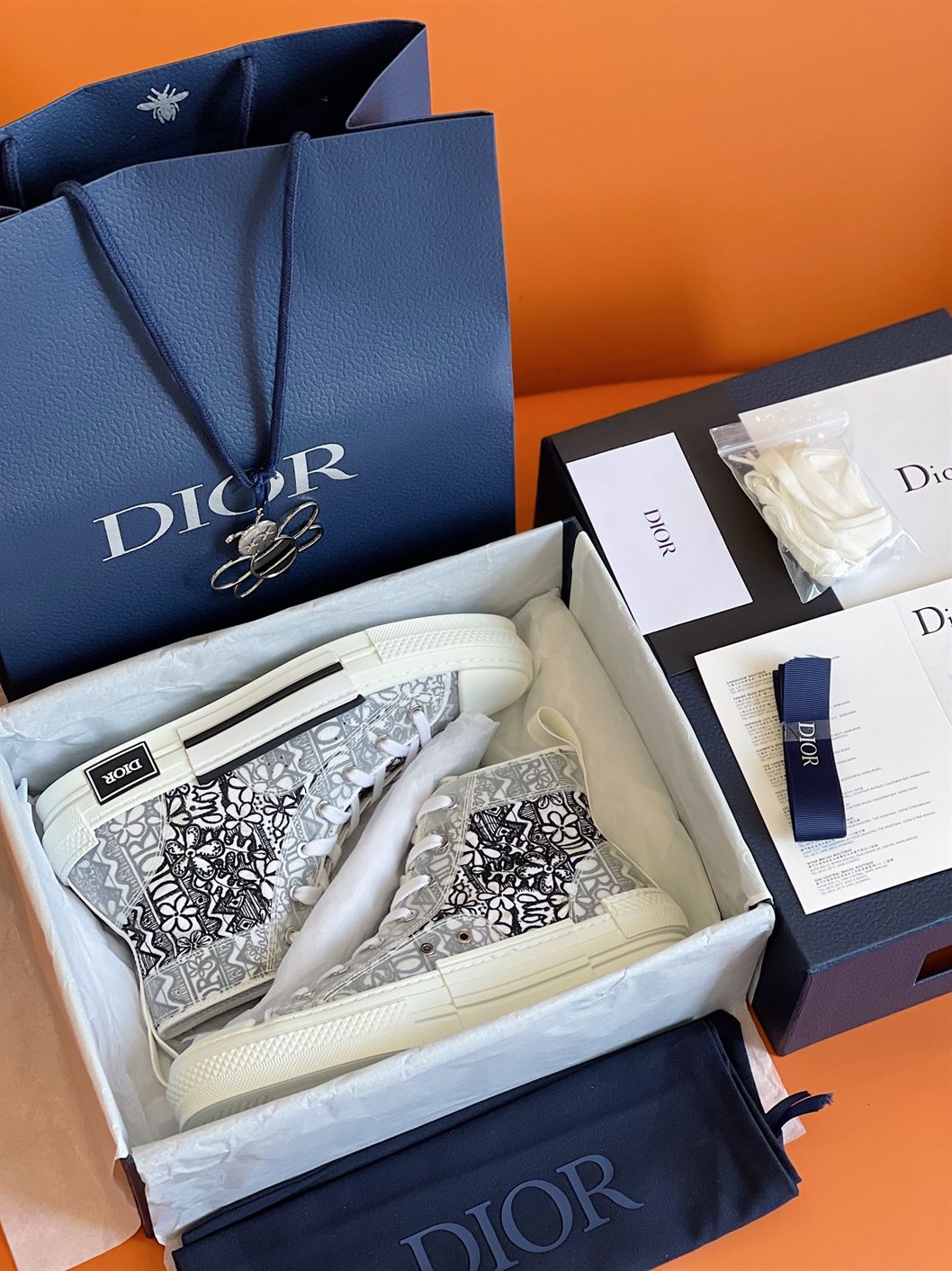 DIOR B23 HIGH-TOP SNEAKER – DO035