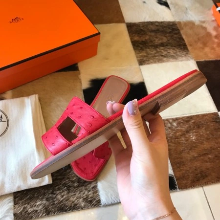 HERMES ORAN SLIDE SANDALS IN RED OSTRICH LEATHER – HMSD080