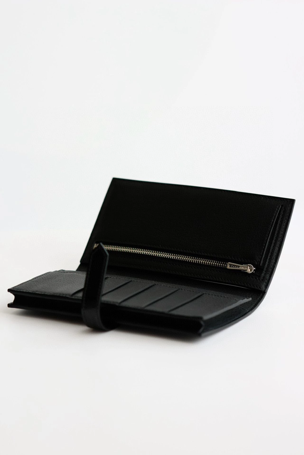 Hermes Bearn Long Wallet in Black Shiny Alligator Leather – HW165