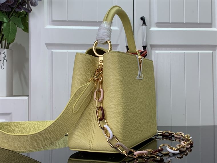 LOUIS VUITTON CAPUCINES MM Yellow – LW099