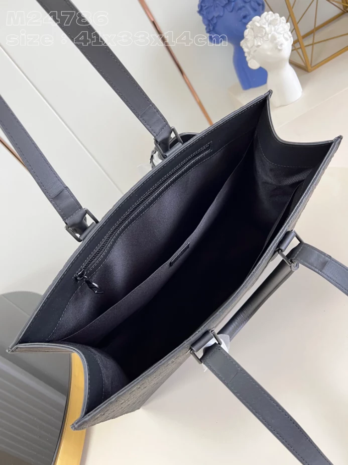 Sac Plat 24H Black Monogram Taurillon Leather M24786 – LW206