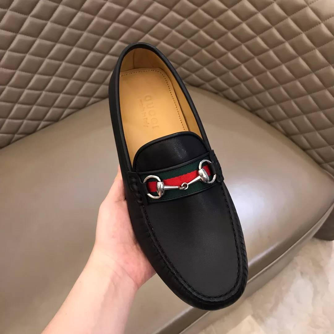 LEATHER DRIVER WITH WEB – GL119