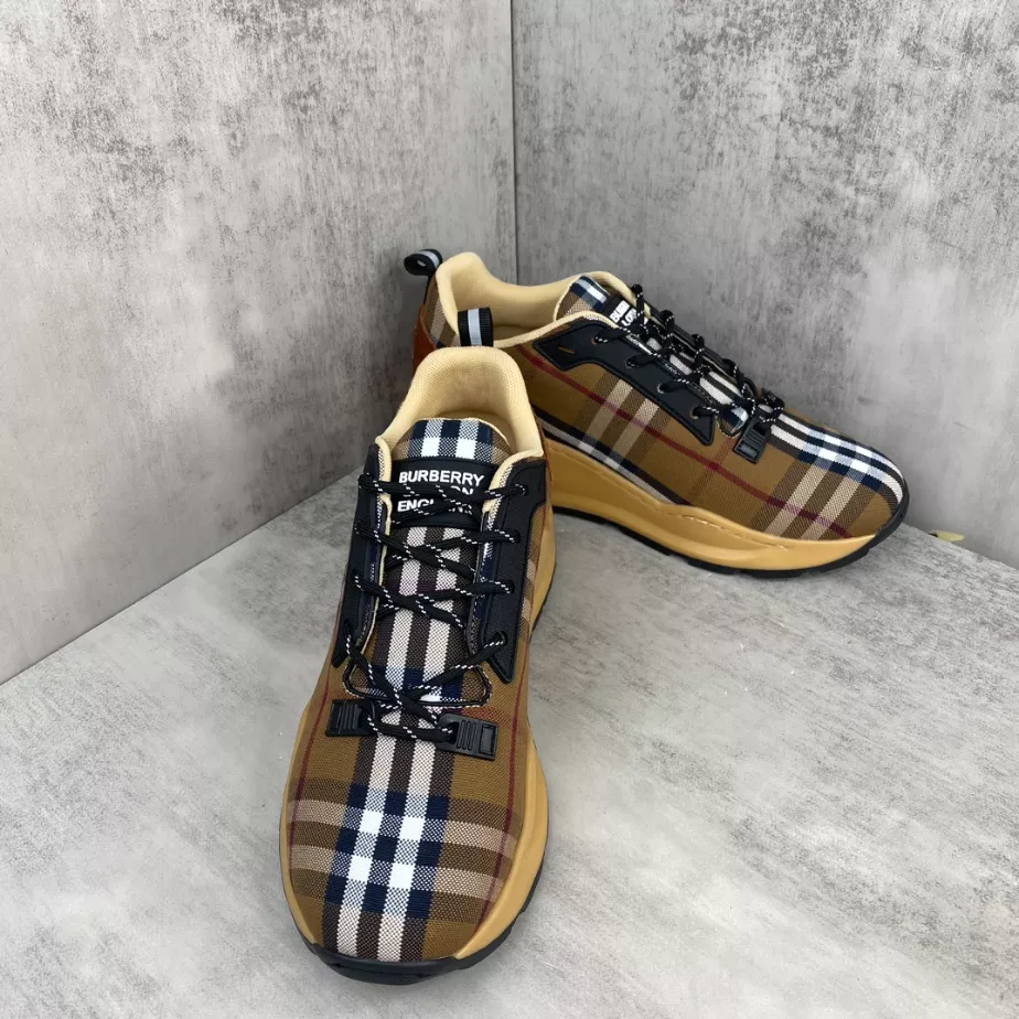 BURBERRY PLATFORM SNEAKERS – BBR062