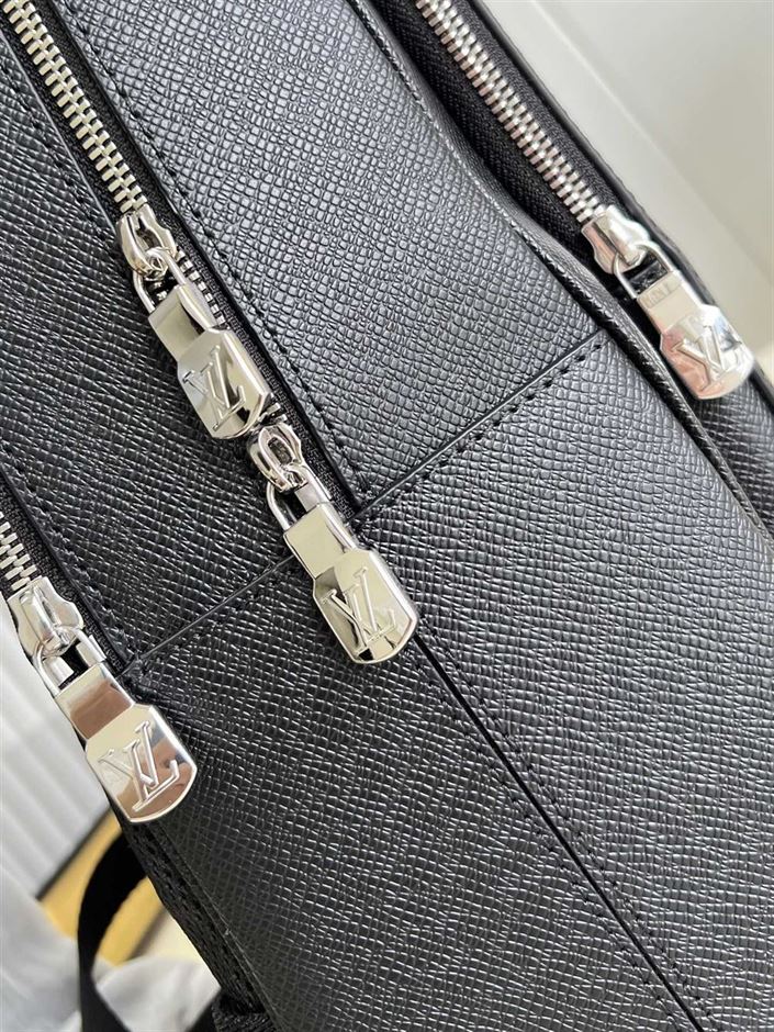 LOUIS VUITTON ADRIAN BACKPACK TAIGA – LVB045