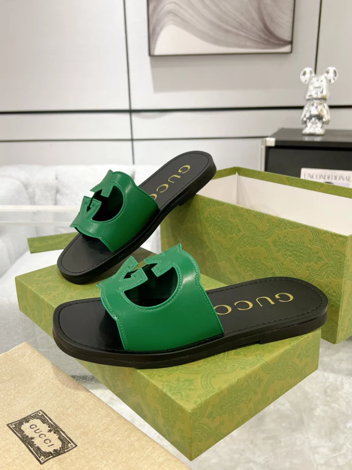GUCCI MEN’S SLIDE SANDAL – GSL065