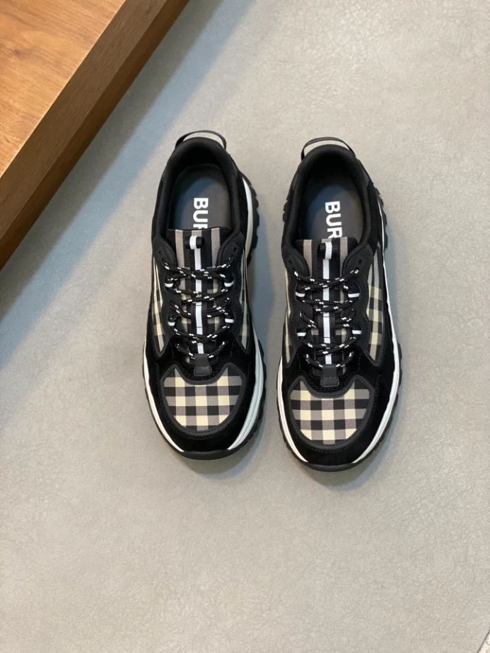 BURBERRY SNEAKERS – BBR066