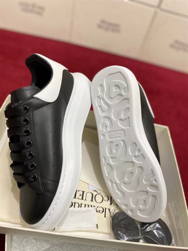 ALEXANDER MCQUEEN SNEAKER – ALD008