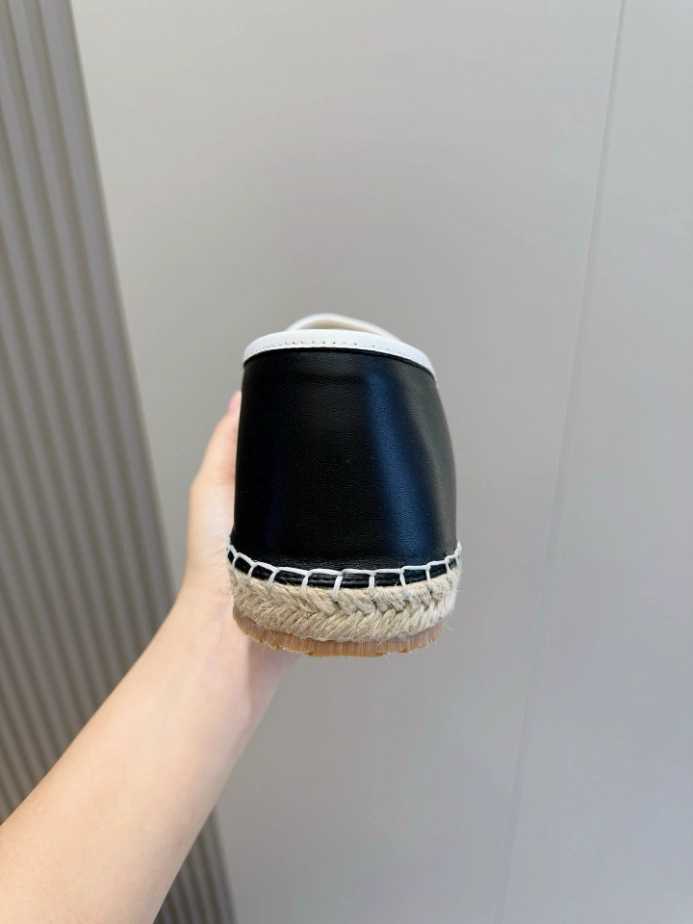 BURBERRY CANVAS STRAW BUCKET – BBR047