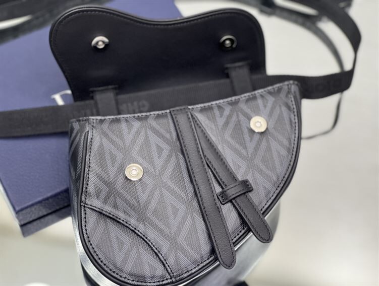 DIOR MINI SADDLE BAG BLACK CD DIAMOND CANVAS AND SMOOTH CALFSKIN – DIO007
