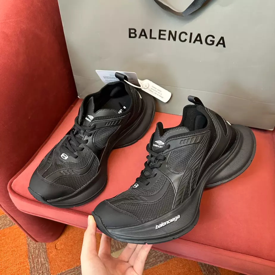 BALENCIAGA CIRCUIT SNEAKER – BLA099