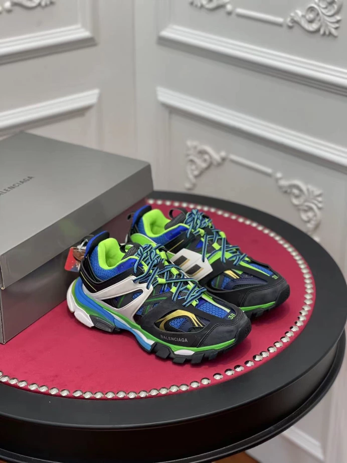 BALENCIAGA TRACK SNEAKER – BLA146