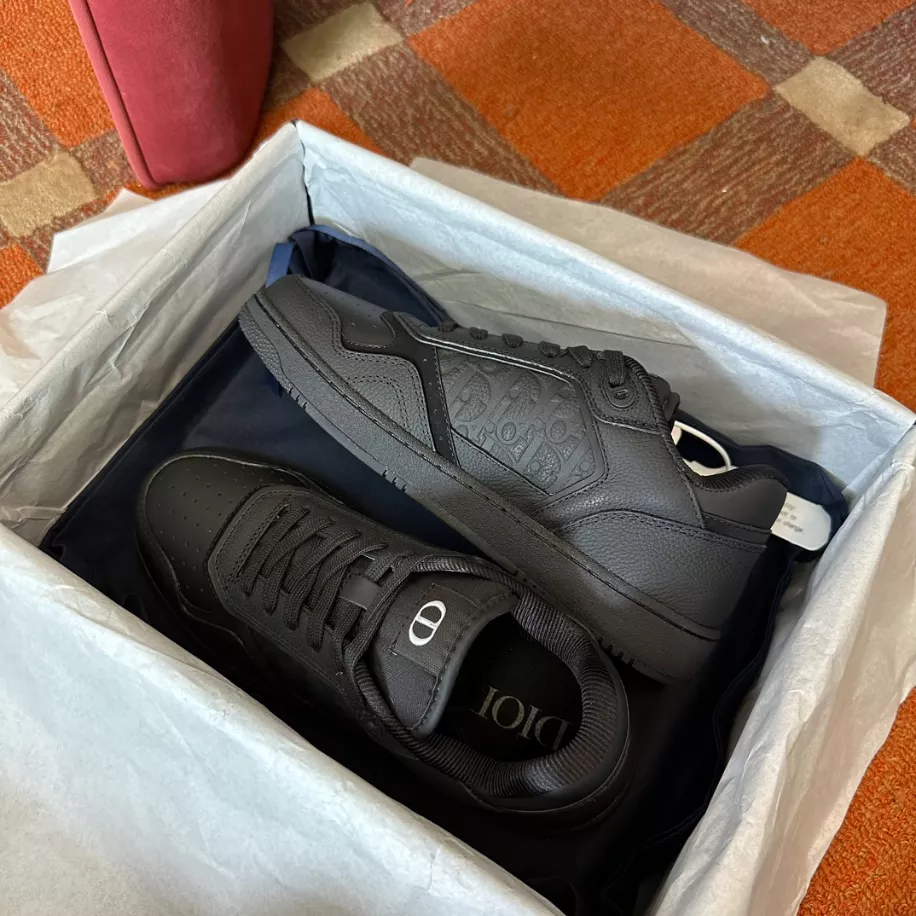 DIOR COUPLE LOW TOP B27 CASUAL SNEAKERS – DO0183