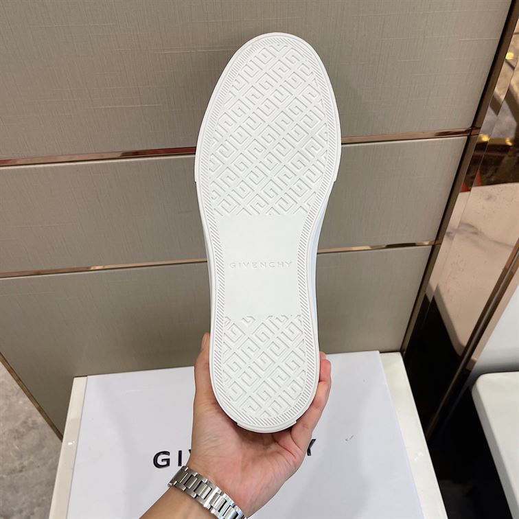 GIVENCHY SNEAKERS CITY IN GRAINED LEATHER – GVC014