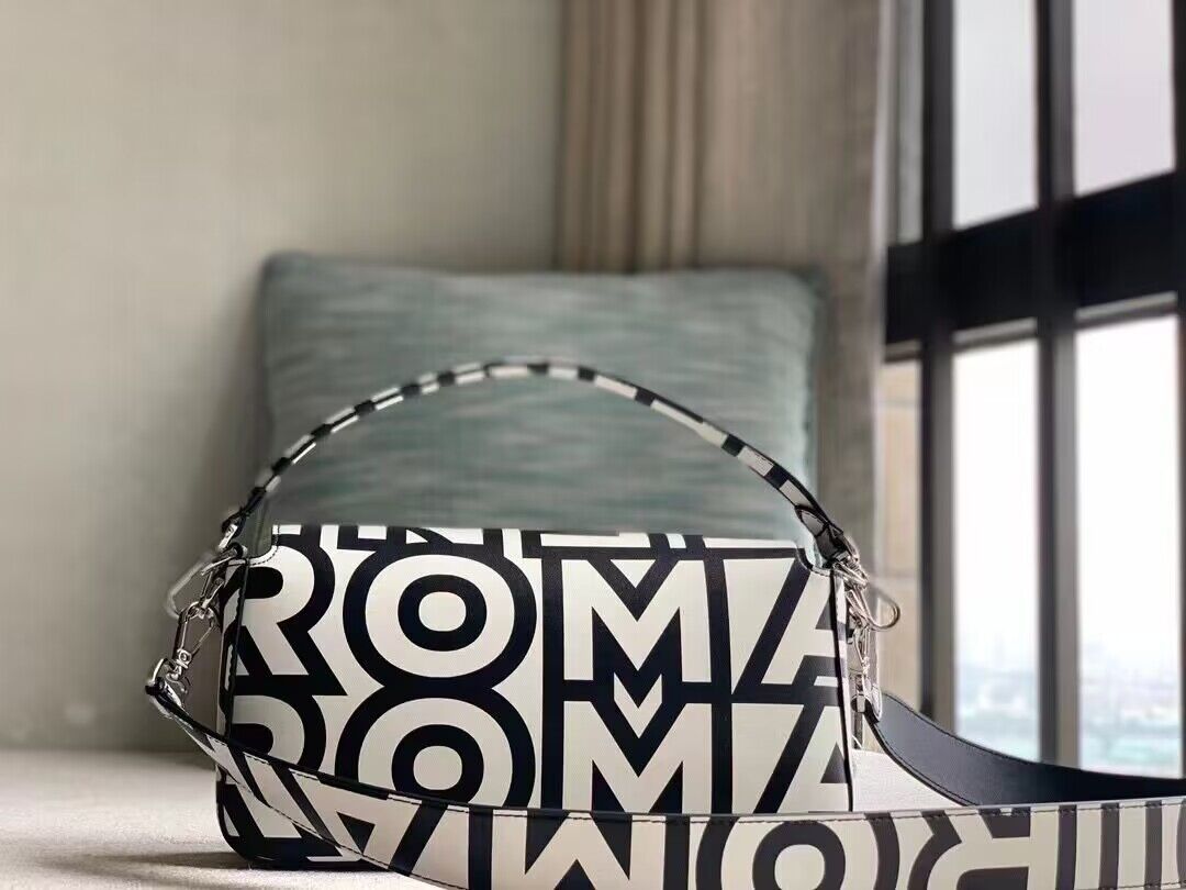 FENDI BAGUETTE TWO TONE LEATHER FENDI BY MARC JACOBS BAG – F045