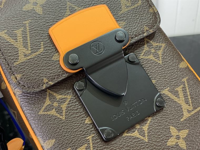 LOUIS VUITTON S LOCK VERTICAL WEARABLE WALLET – LVB057