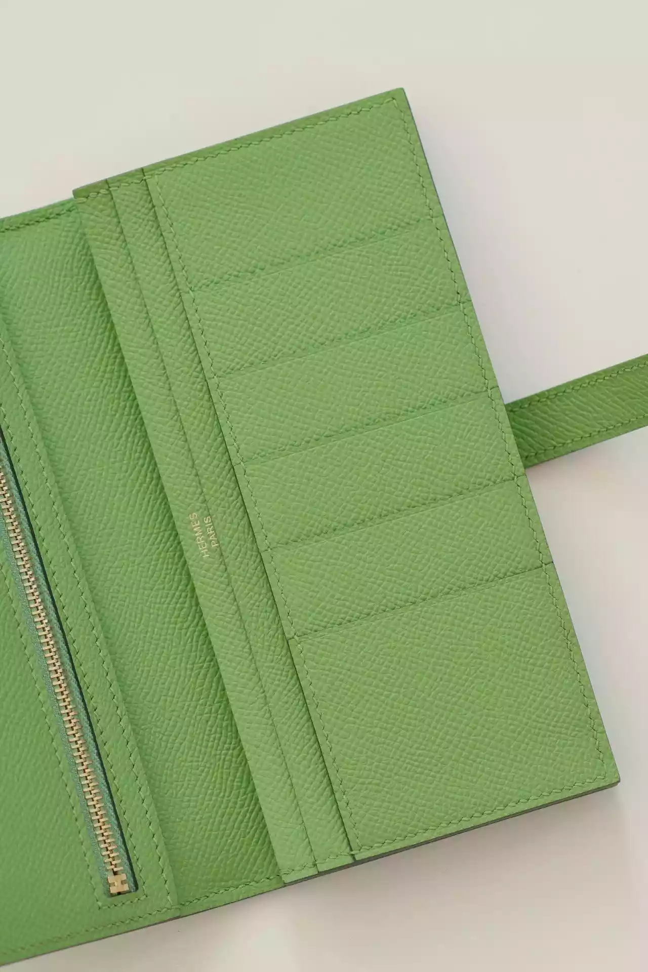 Hermes Bearn Long Handmade Wallet in Vert Criquet Epsom Calfskin – HW143