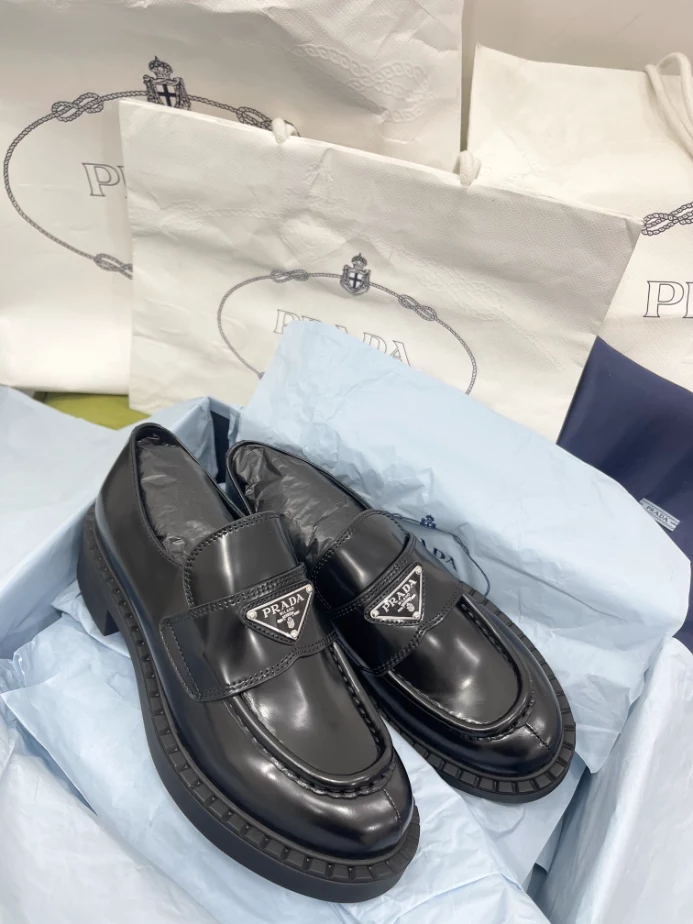 Prada Leather Loafers – PRL015